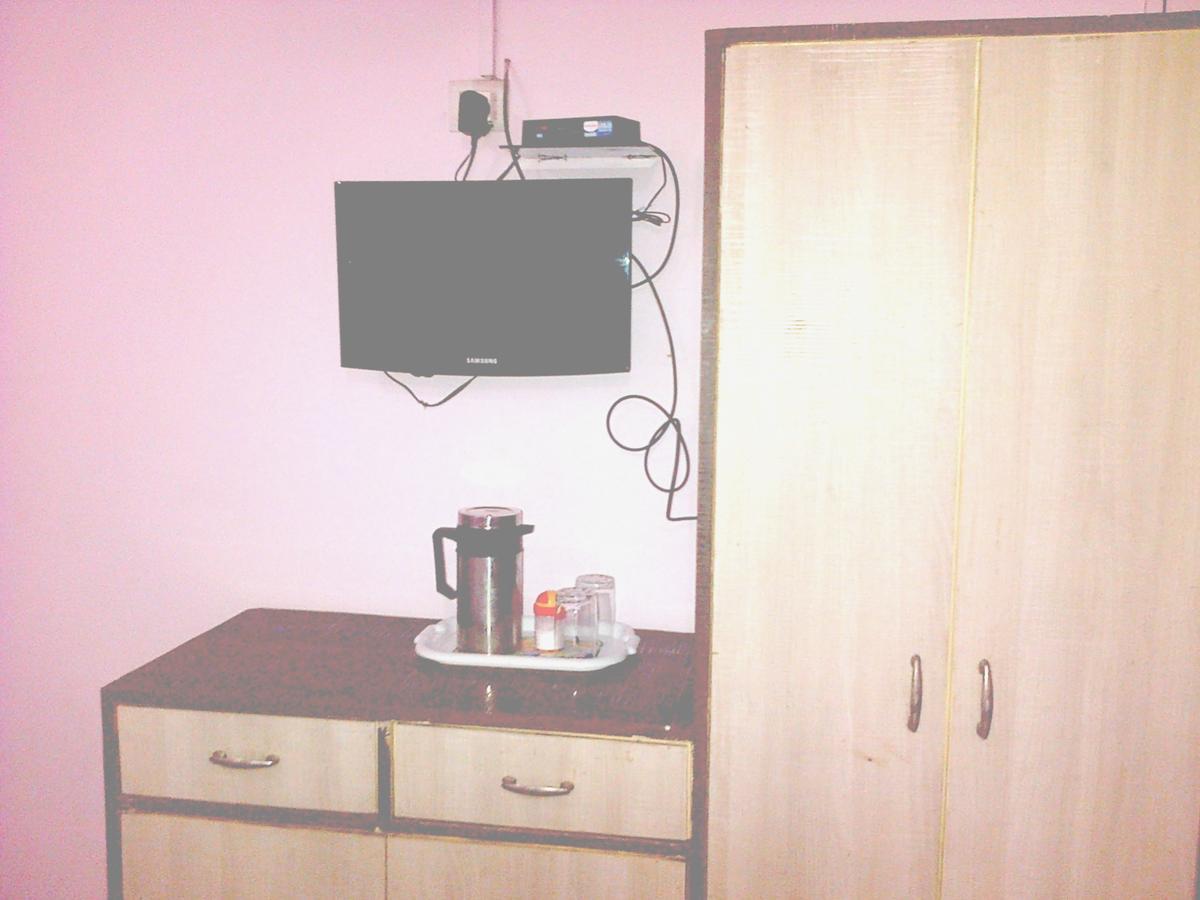 Hotel Mega Palace Patna (Bihar) Bagian luar foto