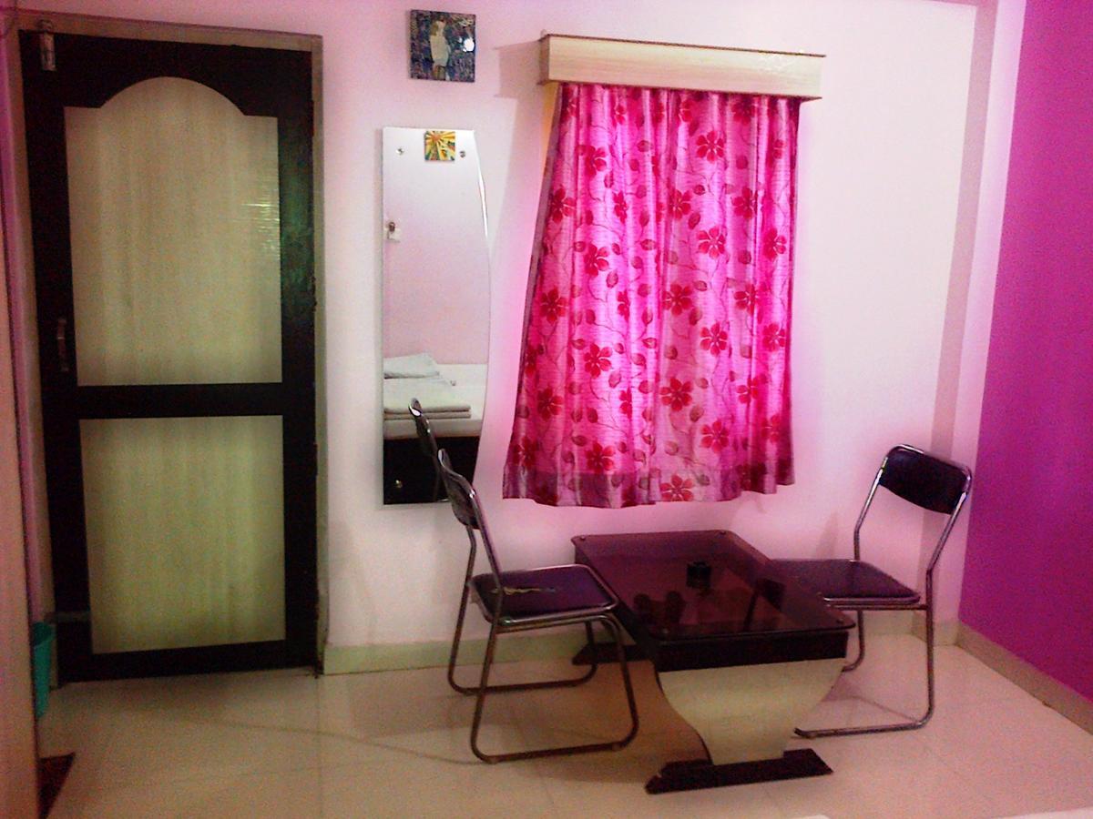 Hotel Mega Palace Patna (Bihar) Bagian luar foto